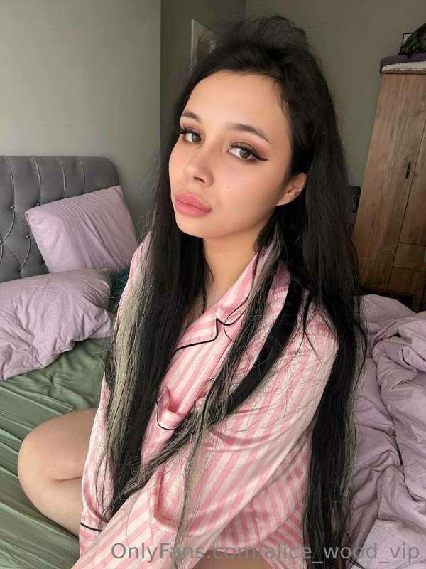 **Where will you kiss me first?** 💋🤍