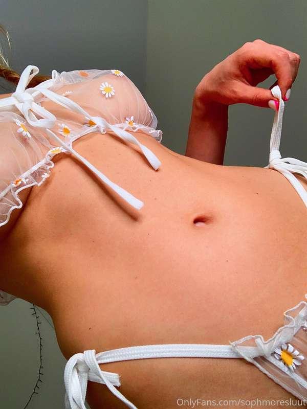 😉Woke up my favorite boy toy by draining his balls with a bl..