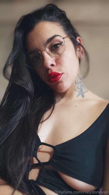 ## Work hard, shut up, obey, and send me what I deserve!😈