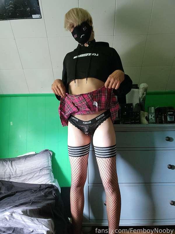 femboynooby image #10