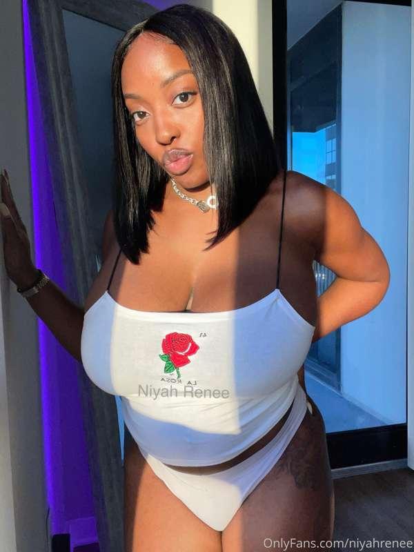 I know you hate mondays but I hope you still love boobs 😉