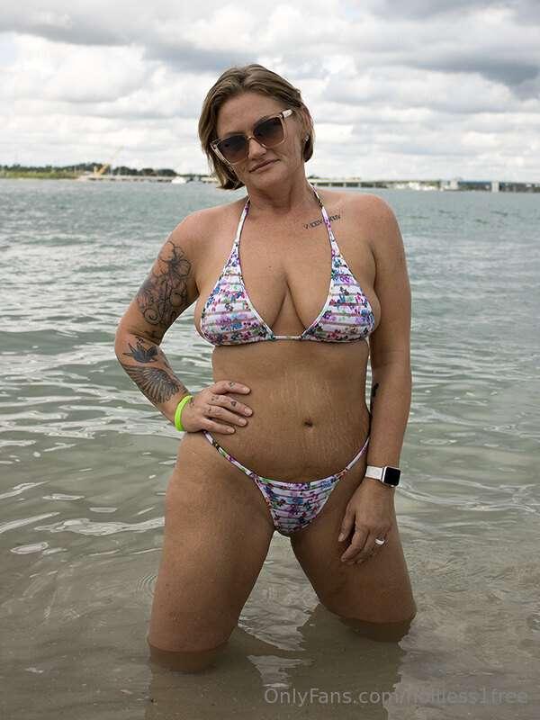 holliess1free image #7