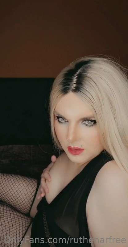 Do you like to see me like this?? I end up on 4 legs.. and w..