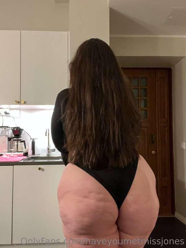 You walk into the kitchen first thing in the morning to make..