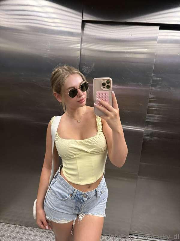 Hi everyone 👋I want to get your opinion on my posts! I've re..