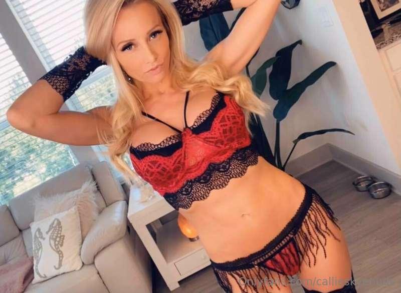 🎥: 💃🏼🥂 Stripper gives more than striptease in the Champagne ..