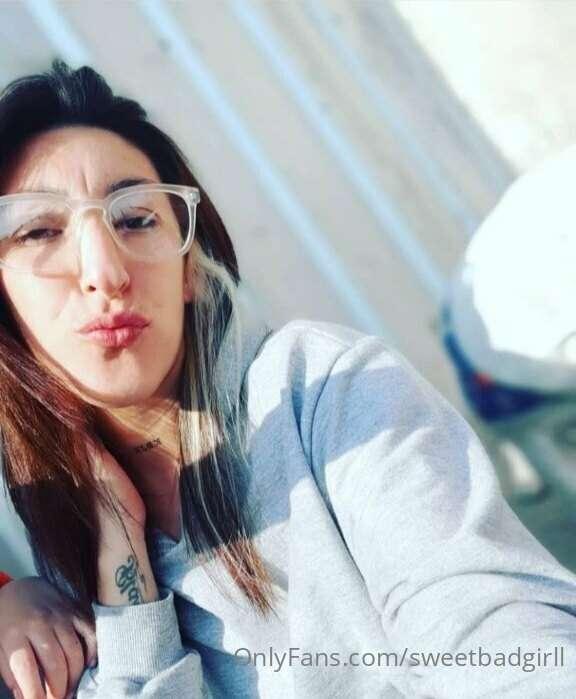 ❗ Hello loves❤ I tell you that my glasses have broken to see..