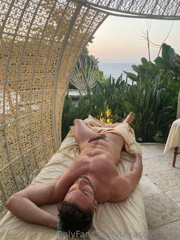 I enjoyed the most relaxing massage 💆🏻‍♂️💦
Are you good with..