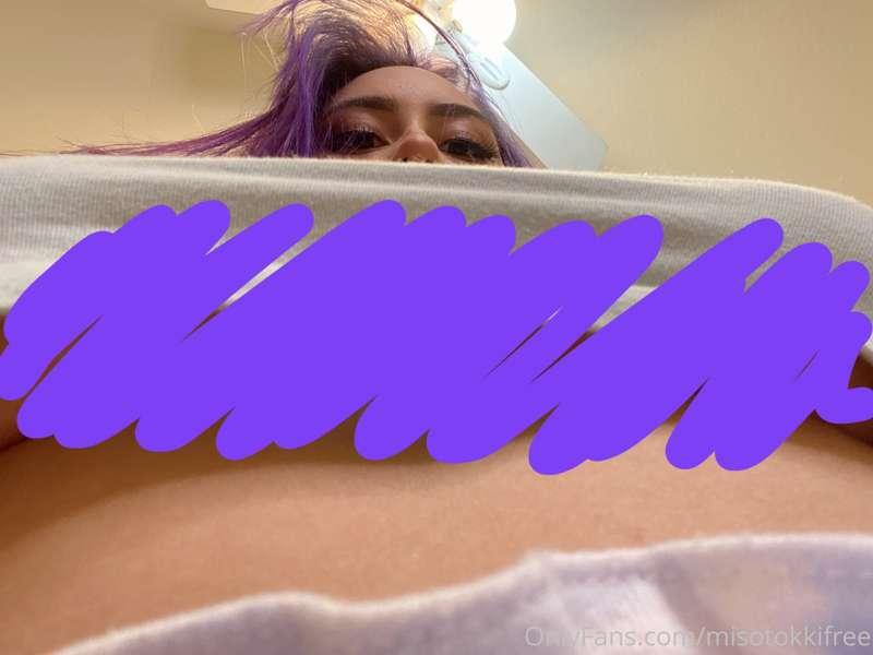 POV: you’re laying in my lap and I squish my boobies in your..