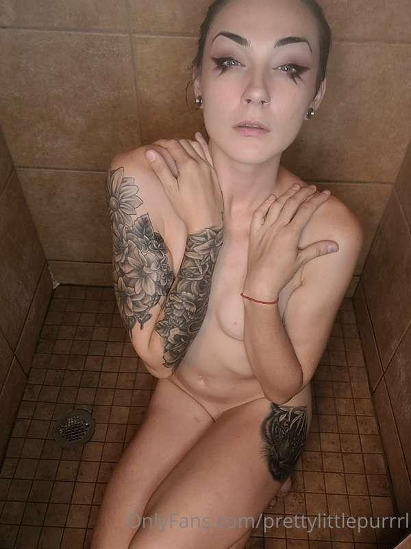 I do things in the shower that you can only see on my extra ..
