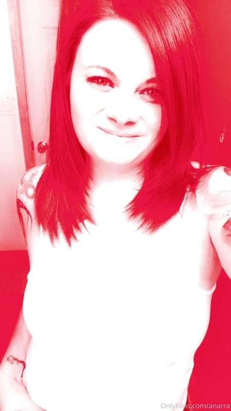 Playing with red, I love filters like this 😍 also it’s Titty..