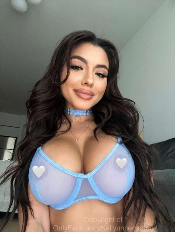 Check your inbox to remove my top completely 🥵