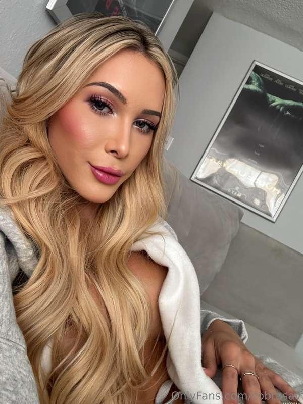 Why the fuck am I always horny in the morning? DM me if you ..