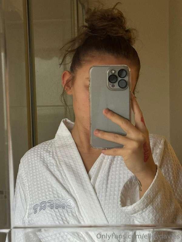 come to bed with me x