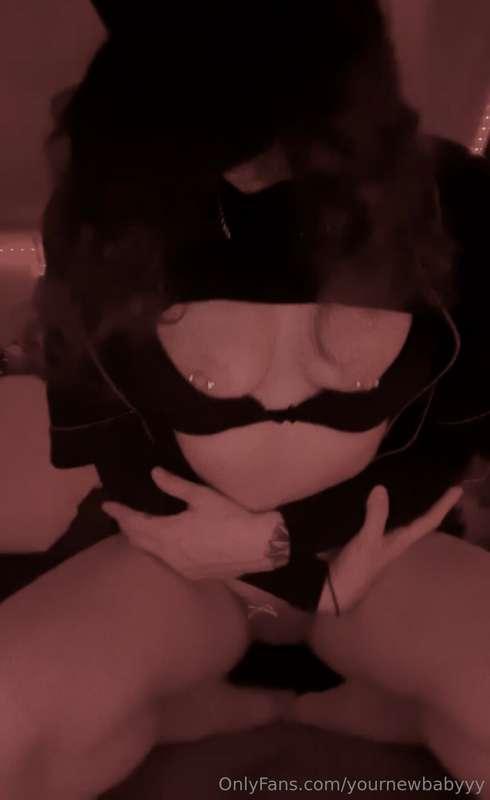 Let me be your little sex demon😈🖤💦