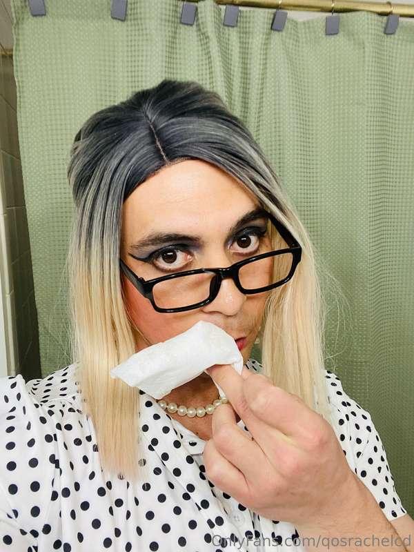 Wiping off the cum ❤️