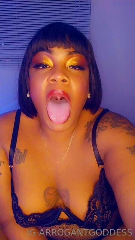 Do you like to fuck throats ? https://onlyfans.com/arrogantg..