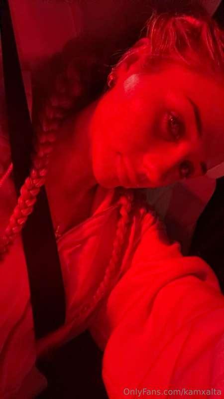 i look even better red wtf 