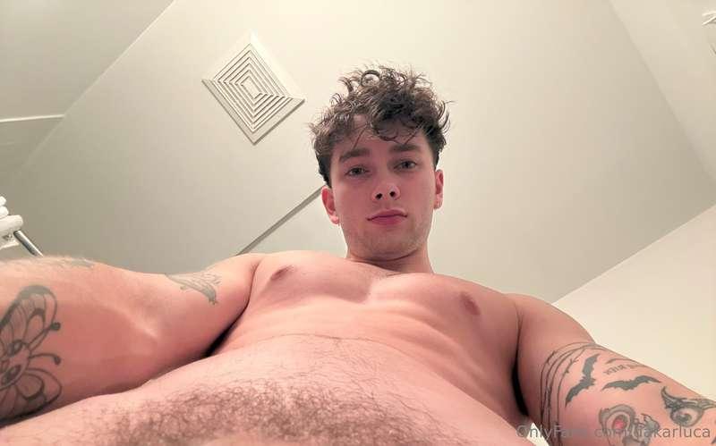 just a sneak peek of what u just got in ur DM’s ;)
