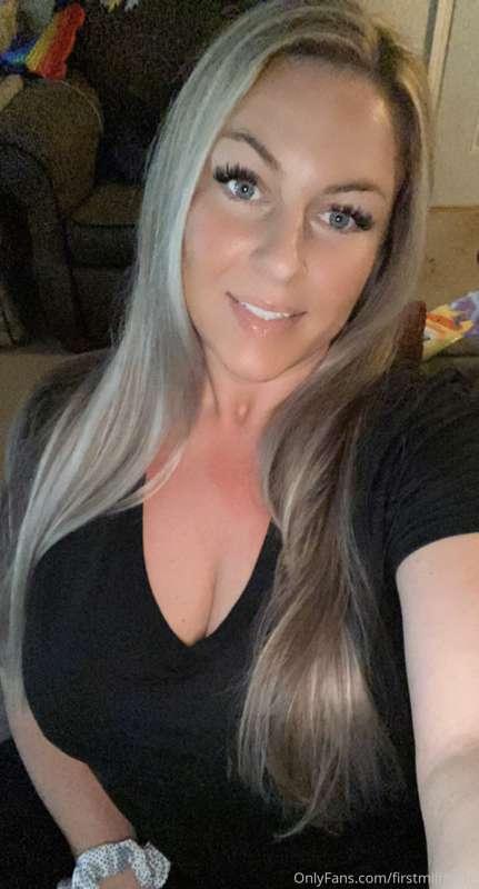 ..choose Hope instead of Fear.
Busty Blonde 🖤🖤xoxo