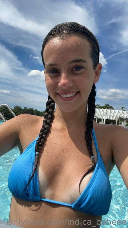Pool time 💧⛱️