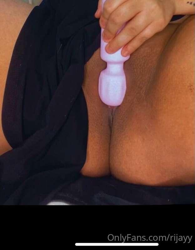 This should be someone dick 🤤