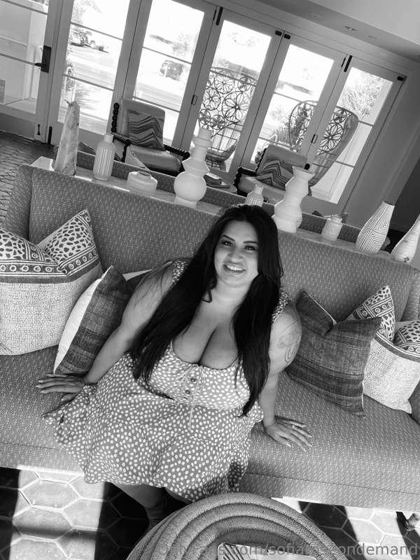 Spoil me with a tip of $10 to see what I am hiding🤭