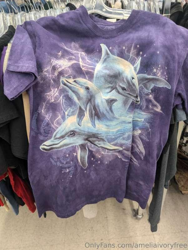 I think I missed out when I put back this find at the thrift..