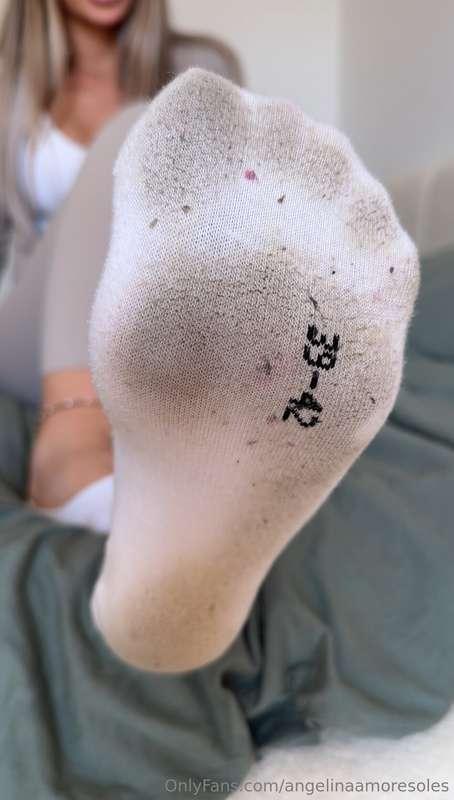 Worship my dirty socks after my gym session!Joi with countdo..