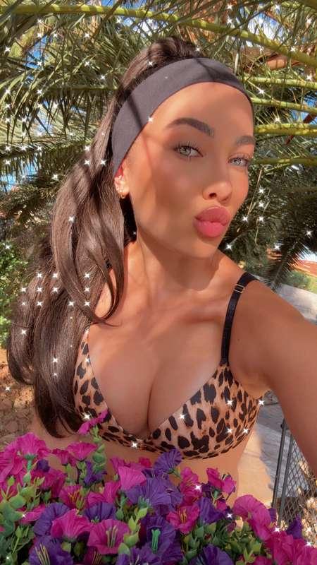 cute face, naughty mood… only for you 😘