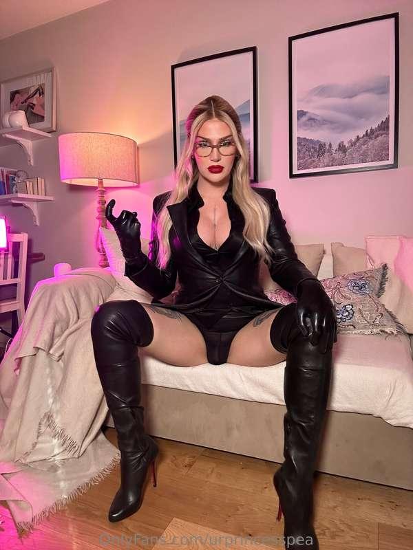 Come here 😈