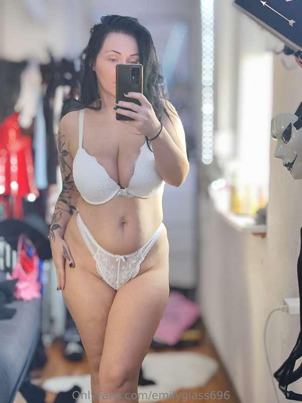 Good morning babies, what do you think about me in white ???..