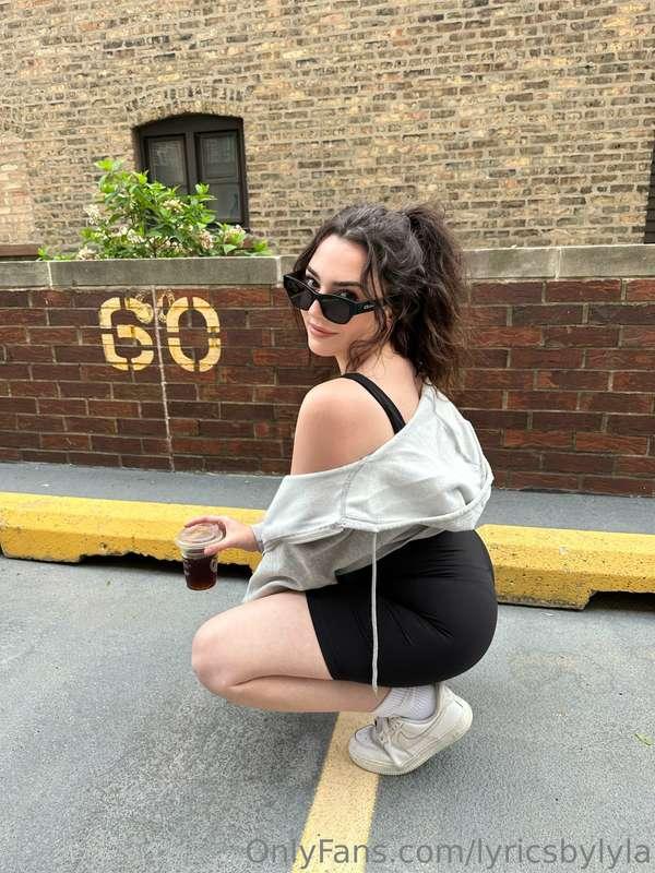 Mood: Hot and unbothered