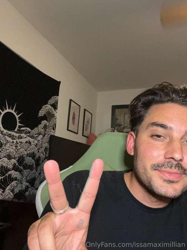 Who's online now?