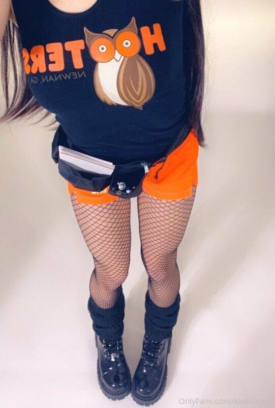 hooters outfit!! but catgirl :D