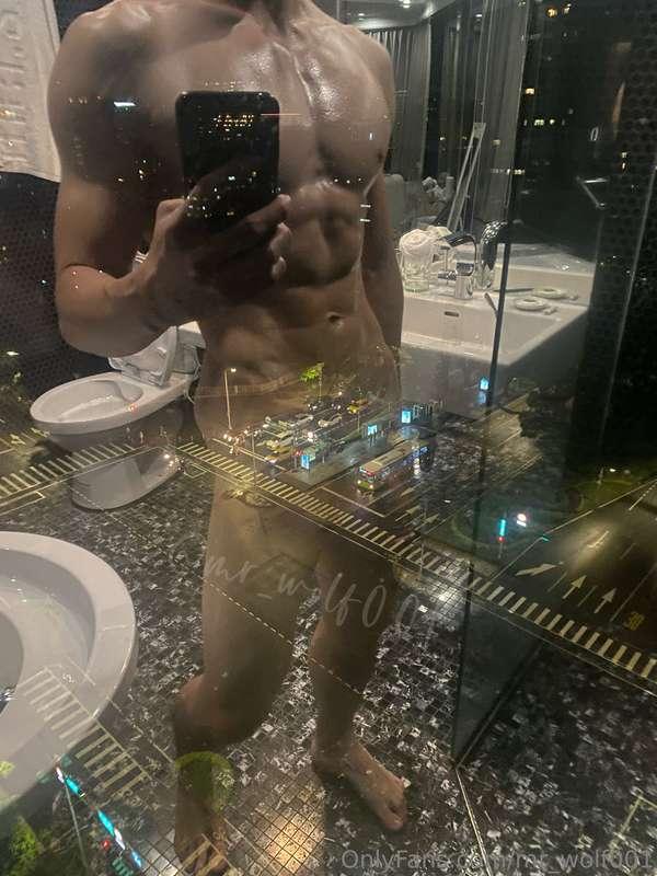 I bet you're confused on where to look, huh? 😈