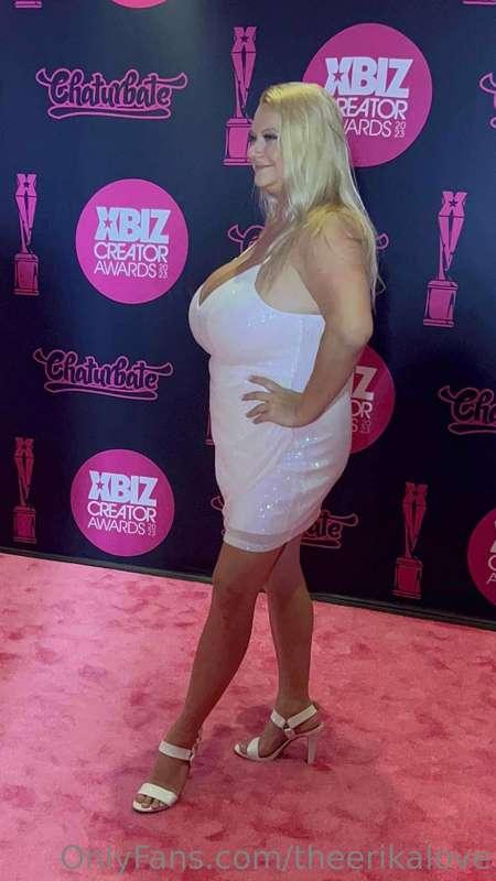 😘 Me right now at the XBIZ event in Miami, and my panties ar..