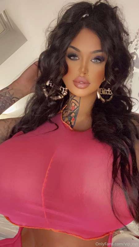 This weather makes me so horny 😈