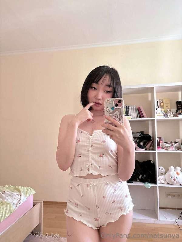 Wanna something sweet🍭