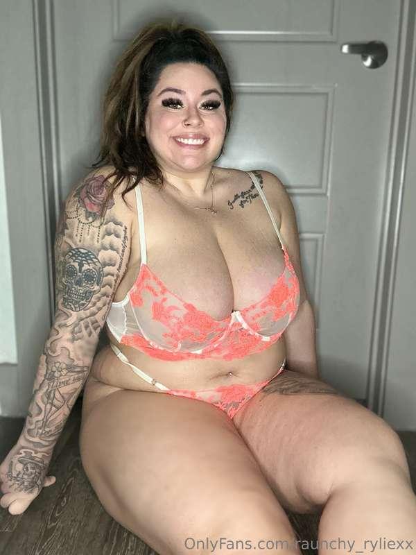 Just me, feeling myself💖