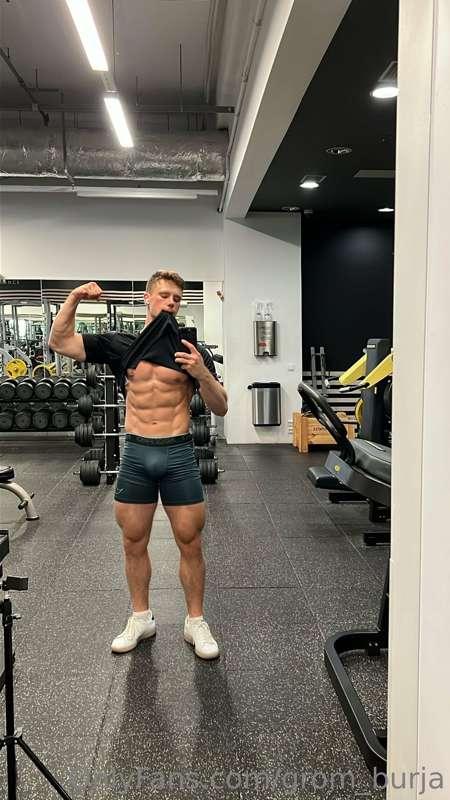 Today we gym🩵