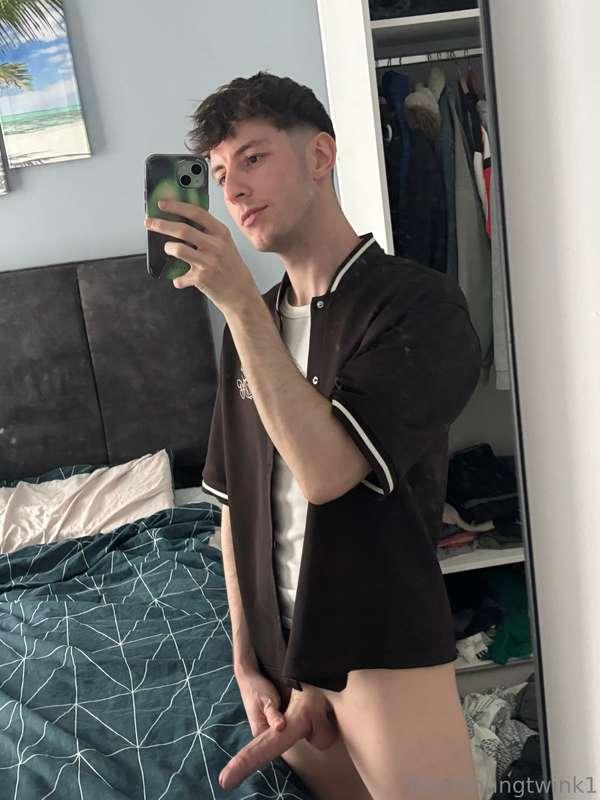 younghungtwink1 image #0