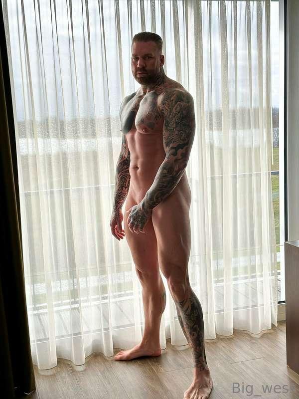 Come on your knees 😈😈😈
