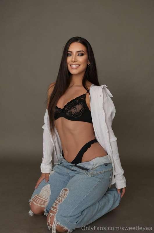 LIVE SEXTINGCutie 😇@ximenaa_official 🟢ONLINE NOW🟢You won't r..