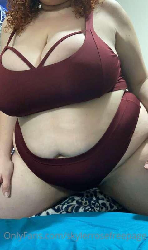Happy Sunday loves!! 😝 Come check out the paid page! It’s mu..