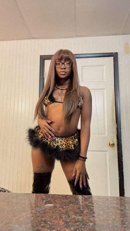 Sexxiest in the jungle 