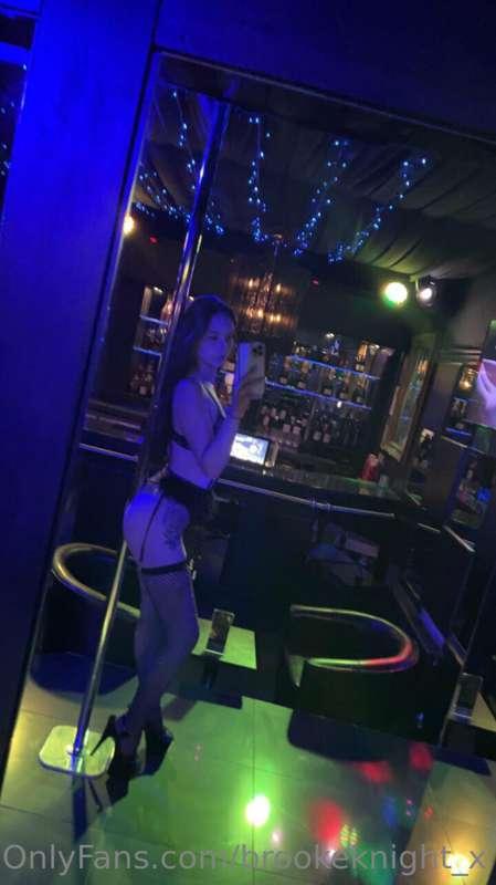 brookeknight_x image #0