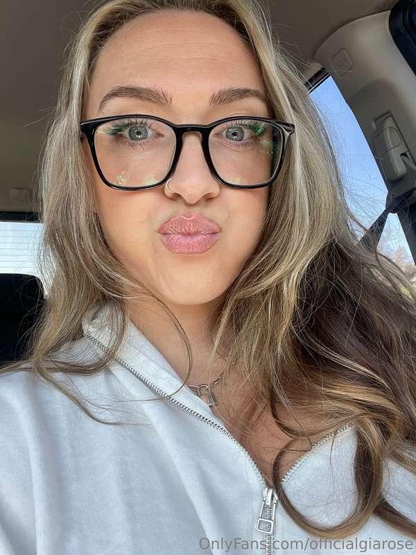 officialgiarose image #0