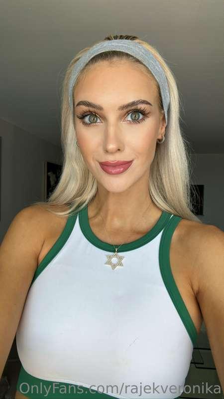 Green eye Barbie ✨