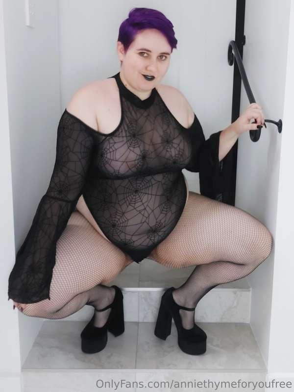 Would you let suck it? 😏 